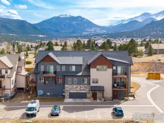 Photo #2: 1028294 Listing