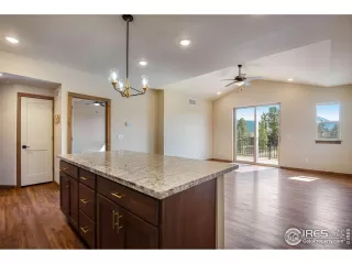 Photo #3: 1028294 Listing