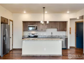 Photo #5: 1028294 Listing