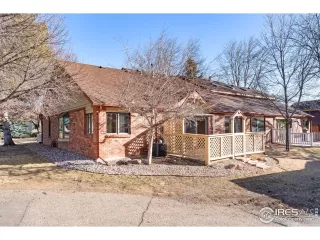 Photo #2: 1028345 Listing