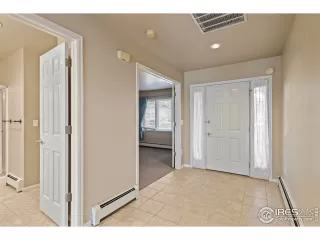 Photo #4: 1028345 Listing