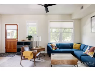 Photo #3: 1028410 Listing