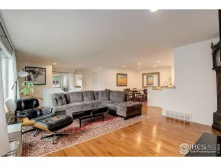 Photo #3: 1028501 Listing