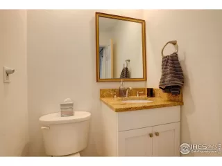 Photo #5: 1028501 Listing