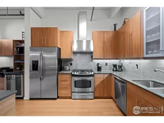 Photo #2: 1028504 Listing