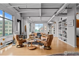 Photo #6: 1028504 Listing