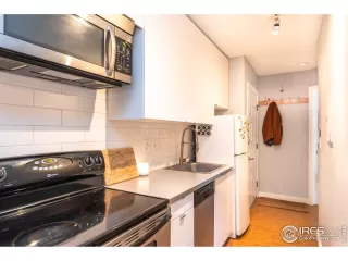 Photo #4: 1028519 Listing 