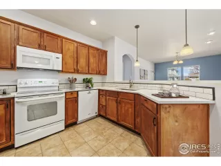 Photo #4: 1028536 Listing