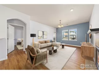 Photo #6: 1028536 Listing