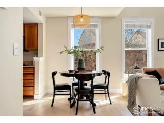 Photo #4: 1028568 Listing