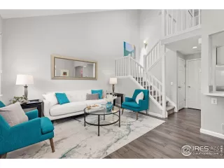 Photo #4: 1028611 Listing