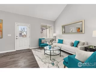 Photo #6: 1028611 Listing