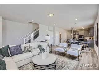 Photo #5: 1028681 Listing 