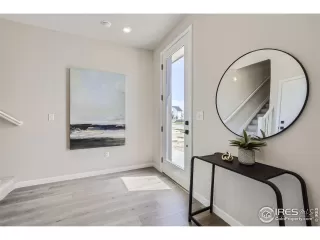 Photo #6: 1028688 Listing