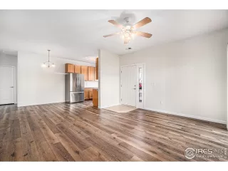 Photo #4: 1028805 Listing