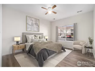 Photo #5: 1028805 Listing