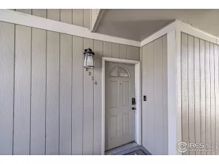 Photo #5: 1028837 Listing