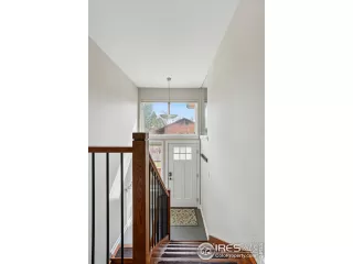 Photo #3: 1028886 Listing