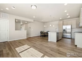 Photo #3: 1028894 Listing