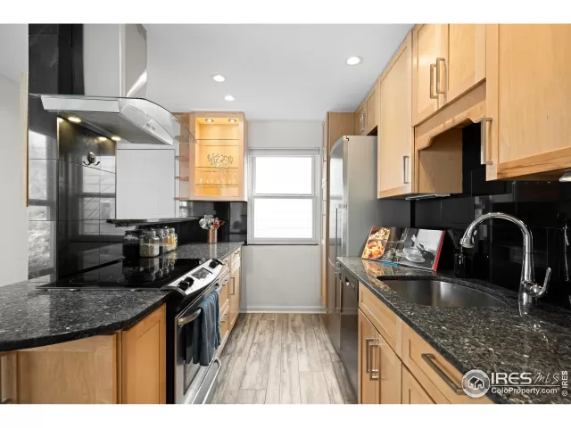 MLS: 1028920 Condo For Sale