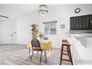 Photo #5: 1029002 Listing