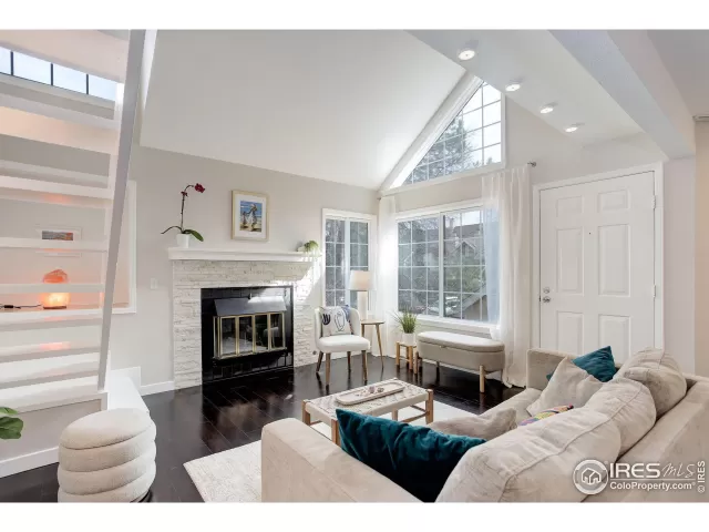 MLS: 1029062 Condo For Sale