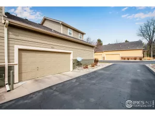 Photo #5: 1029098 Listing