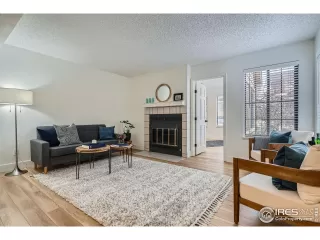 Photo #5: 1029120 Listing