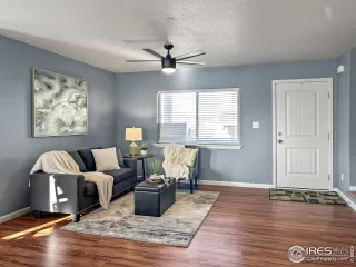 Photo #5: 1029189 Listing