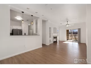 Photo #6: 1029203 Listing