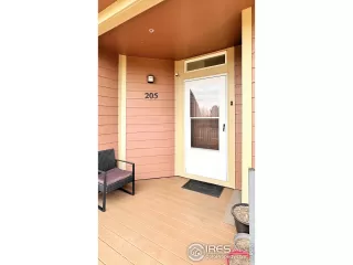 Photo #3: 1029252 Listing