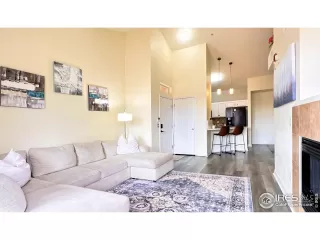 Photo #4: 1029252 Listing