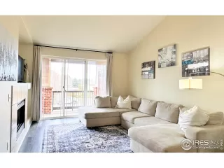 Photo #5: 1029252 Listing