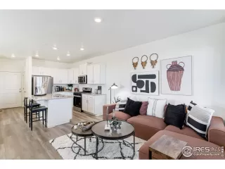 Photo #2: 1029309 Listing