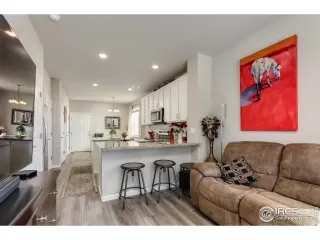 Photo #4: 1029336 Listing