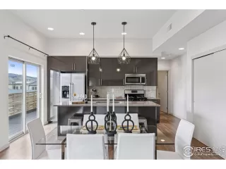 Photo #4: 1029419 Listing