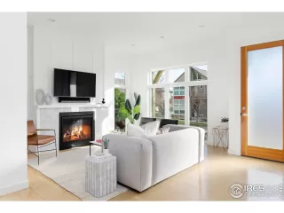 Photo #3: 1029424 Listing 