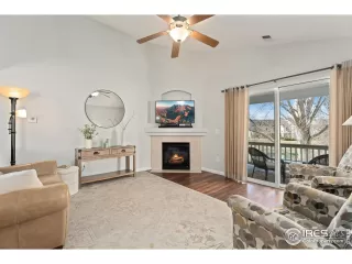 Photo #6: 1029430 Listing