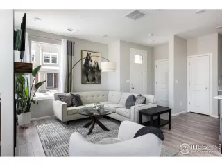 Photo #5: 1029466 Listing 