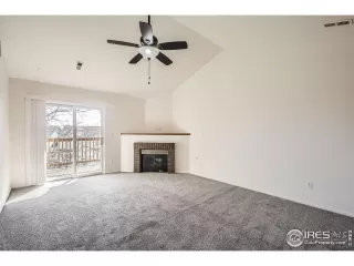 Photo #5: 1029670 Listing