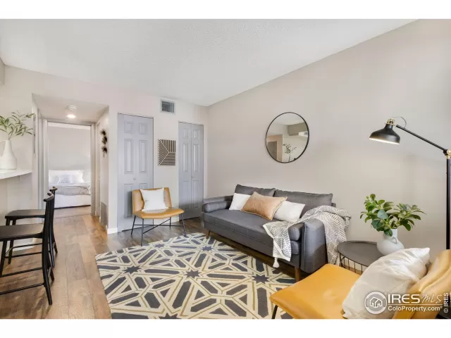 MLS: 1029737 Condo For Sale