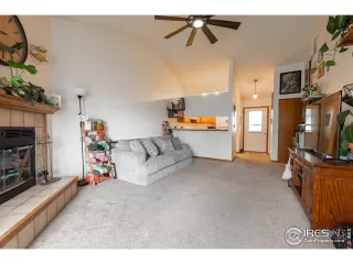 Photo #4: 1029740 Listing