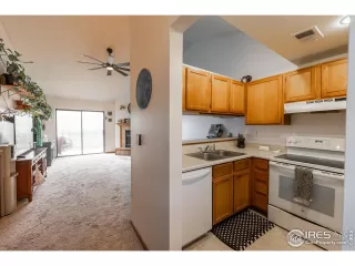 Photo #6: 1029740 Listing