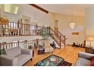 Photo #6: 1029790 Listing