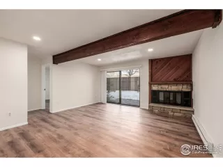 Photo #5: 1029797 Listing