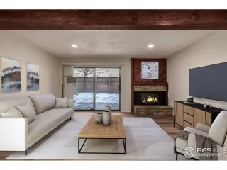 Photo #6: 1029797 Listing