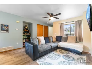 Photo #2: 1029809 Listing