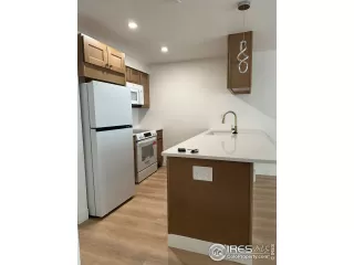 Photo #3: 1029851 Listing