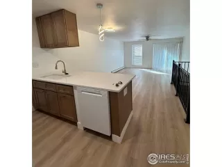 Photo #4: 1029851 Listing