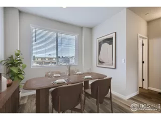 Photo #5: 1029929 Listing